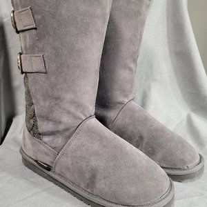 MukLuks Gray Sweater Double Buckle Boots